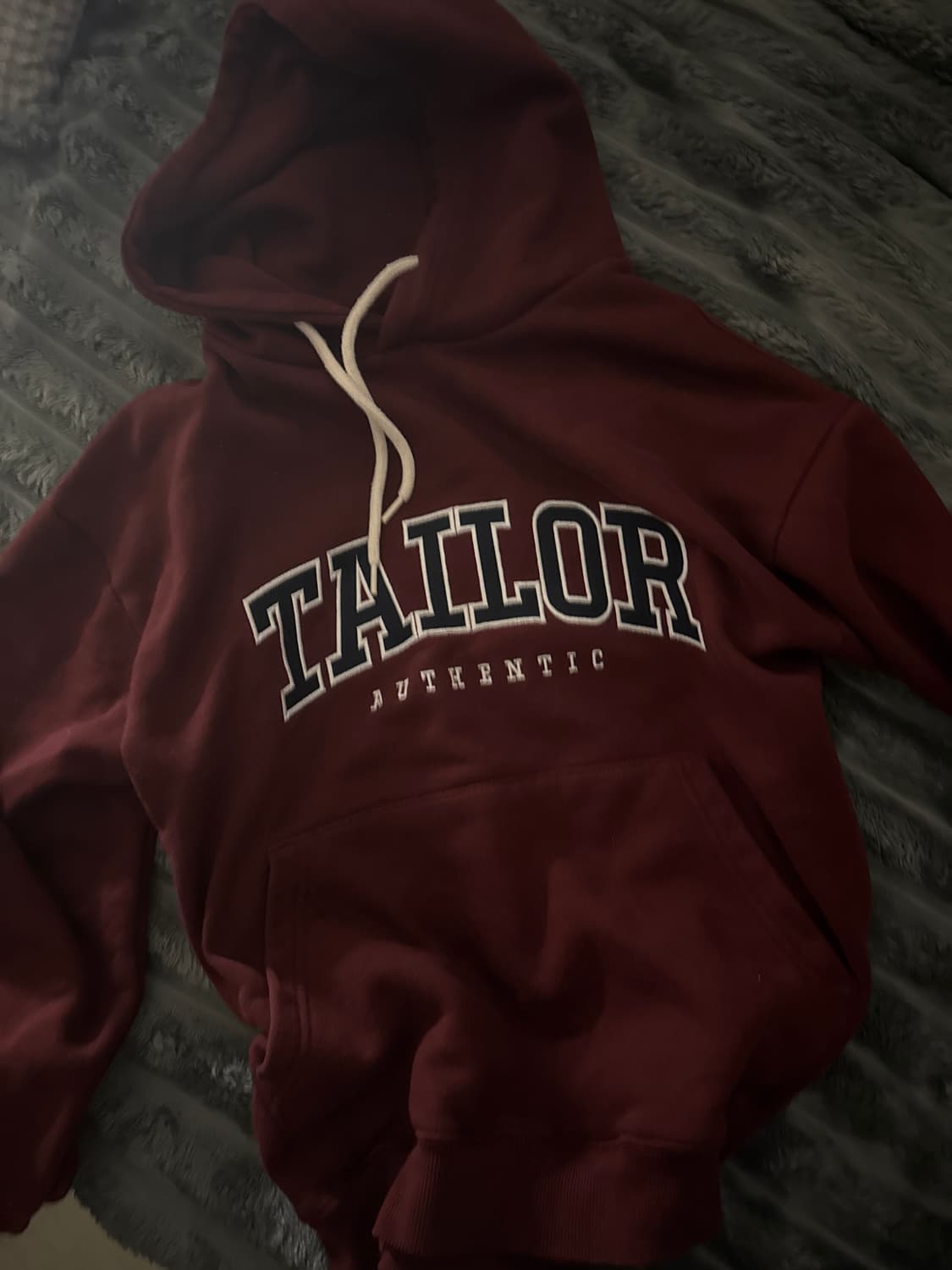 테일러 스튜디오 후드티 상품이미지1