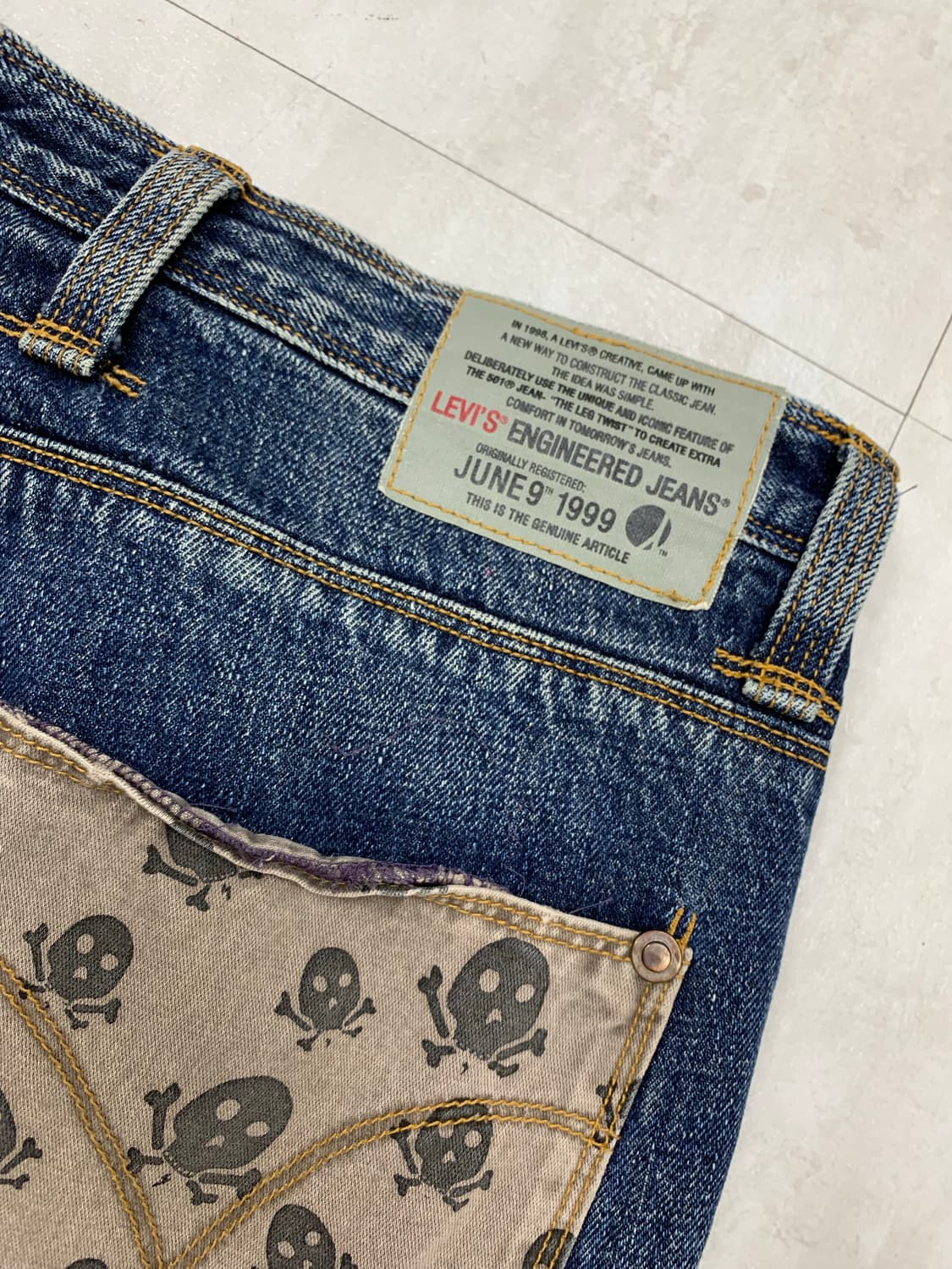 리바이스 엔지니어드 해골 패턴 포켓 데님 팬츠 #694 상품이미지3