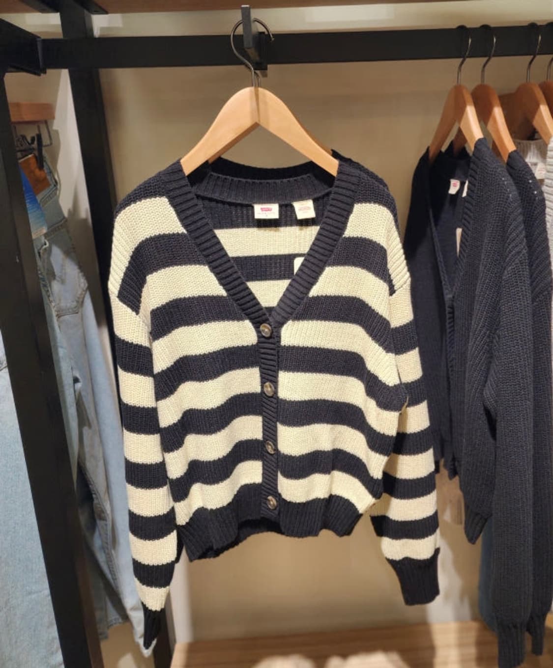 리바이스 여성 스노우 플레이크 가디건 상품이미지1