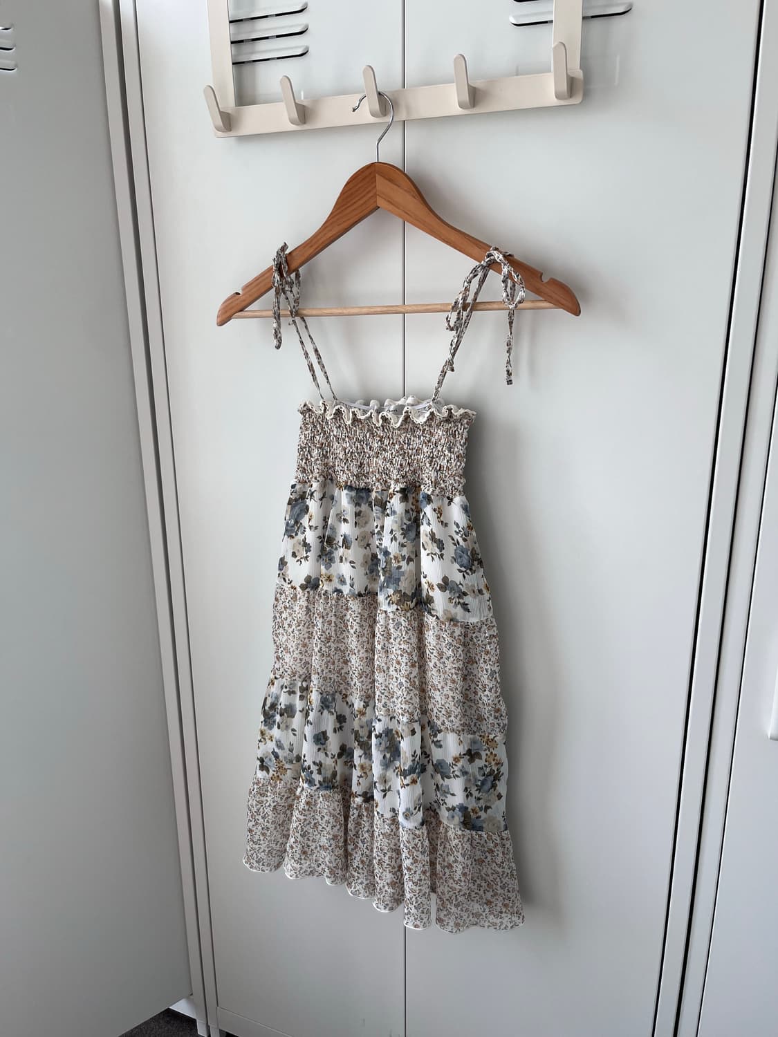 Rosa cheri 로사체리 잔꽃 패치 나시 원피스 상품이미지1