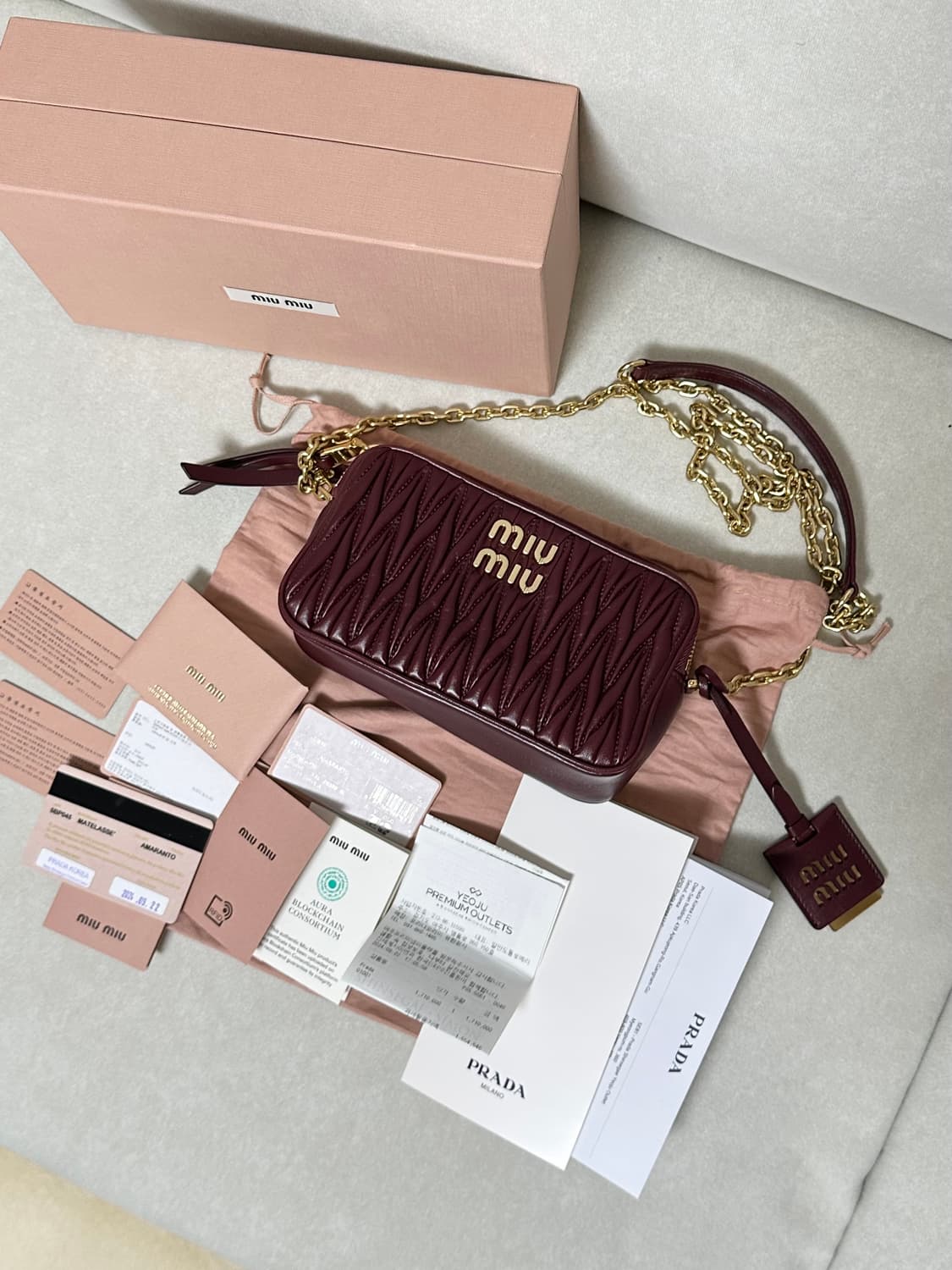 [새상품급 정품] 미우미우 마테라쎄 크로스백 상품이미지4