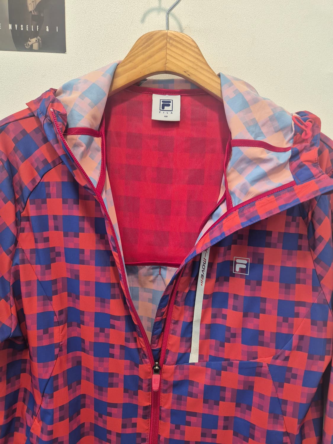 FILA의 체크 패턴 바람막이  100
 상품이미지4