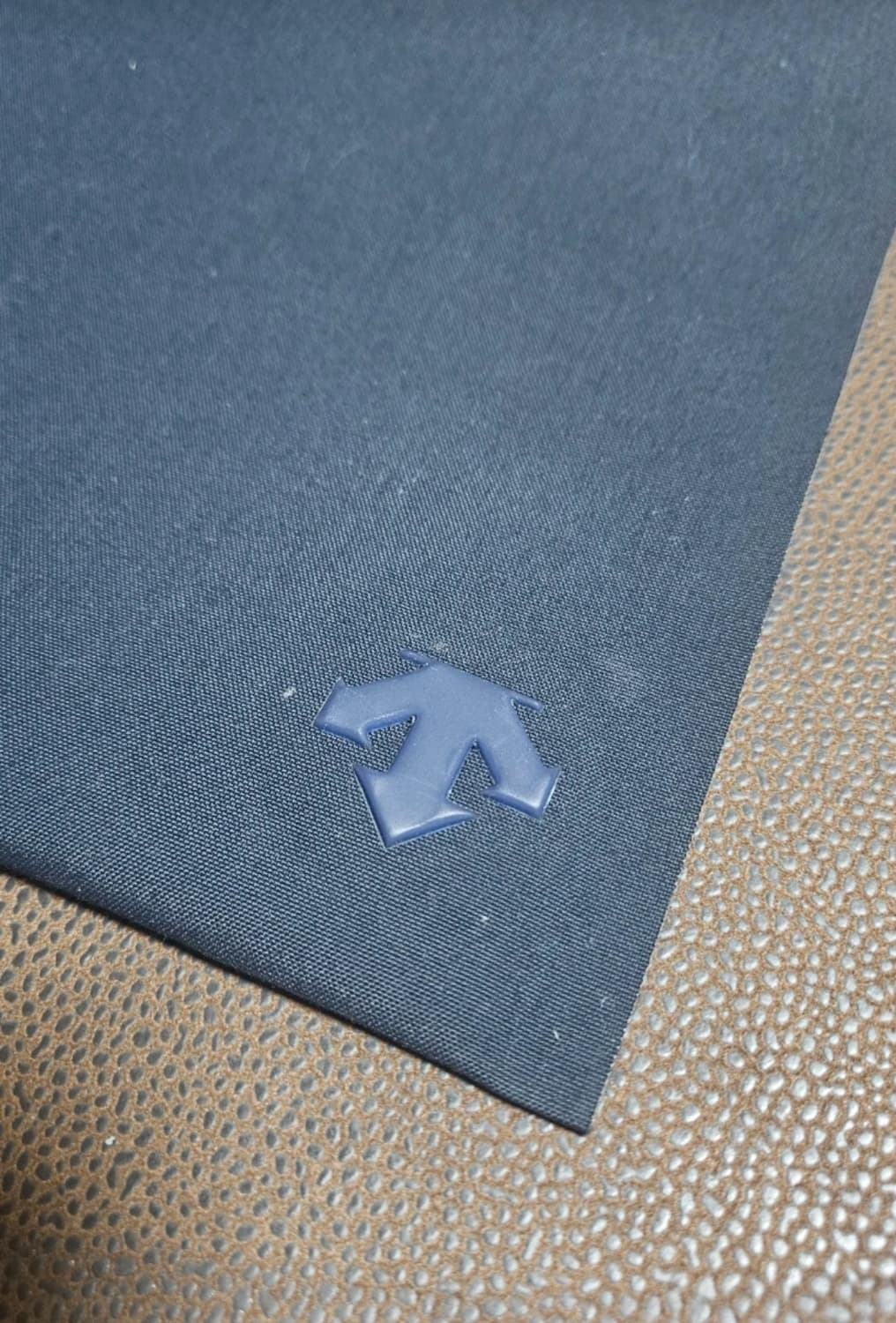 데상트 얼터레인 3L방수 노트북 네이비 파우치(일본판)
 상품이미지4