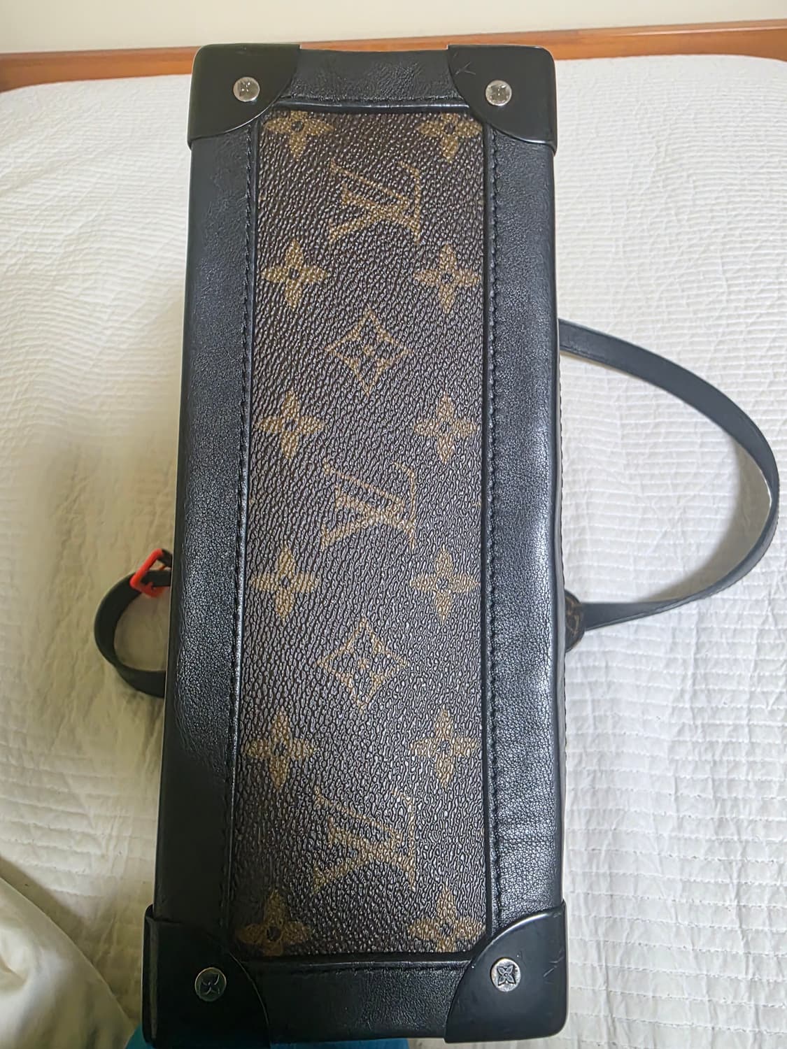 루이비통 버질아블로 소프트 트렁크 백
 상품이미지4