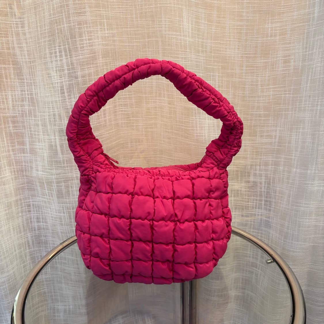 COS 퀄티드 미니 숄더백 핑크     상품이미지1