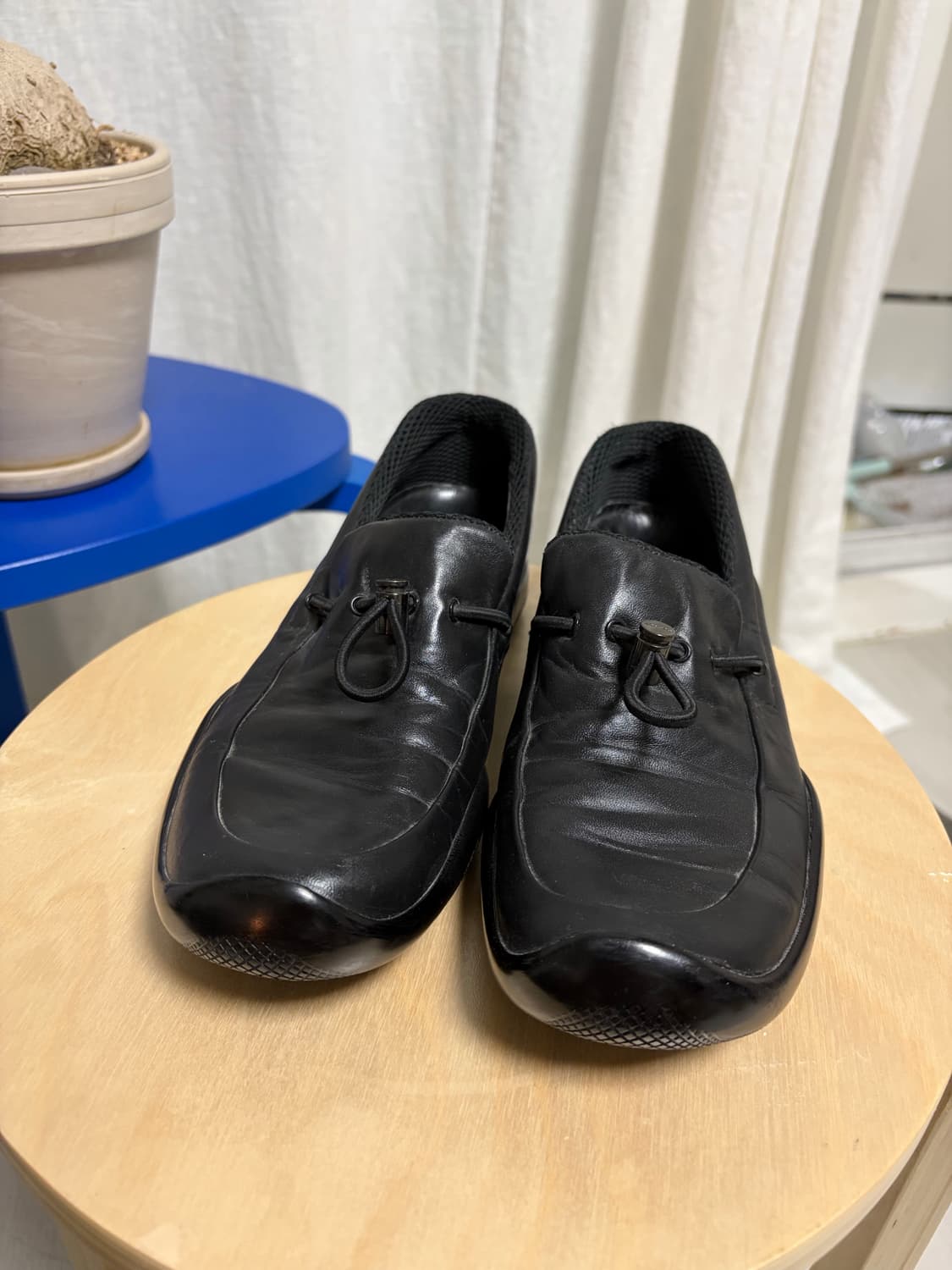 프라다 빈티지 스트링 로퍼 상품이미지1