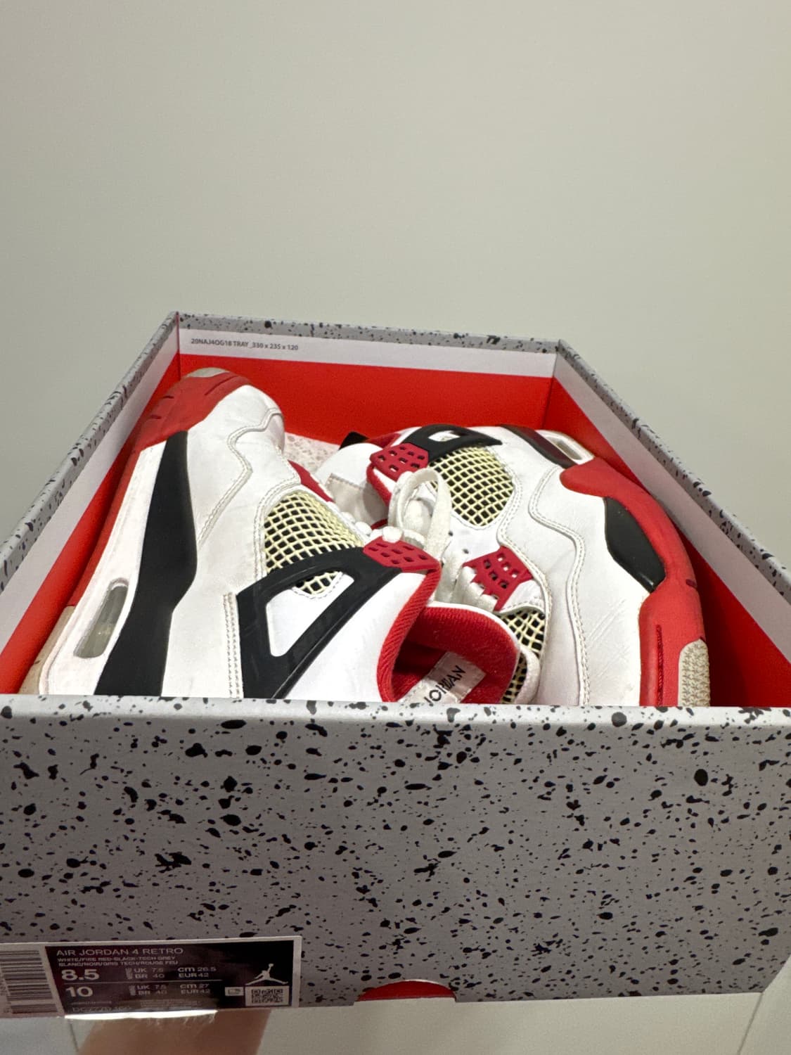 265 나이키 조던4 파레 파이어레드 상품이미지2