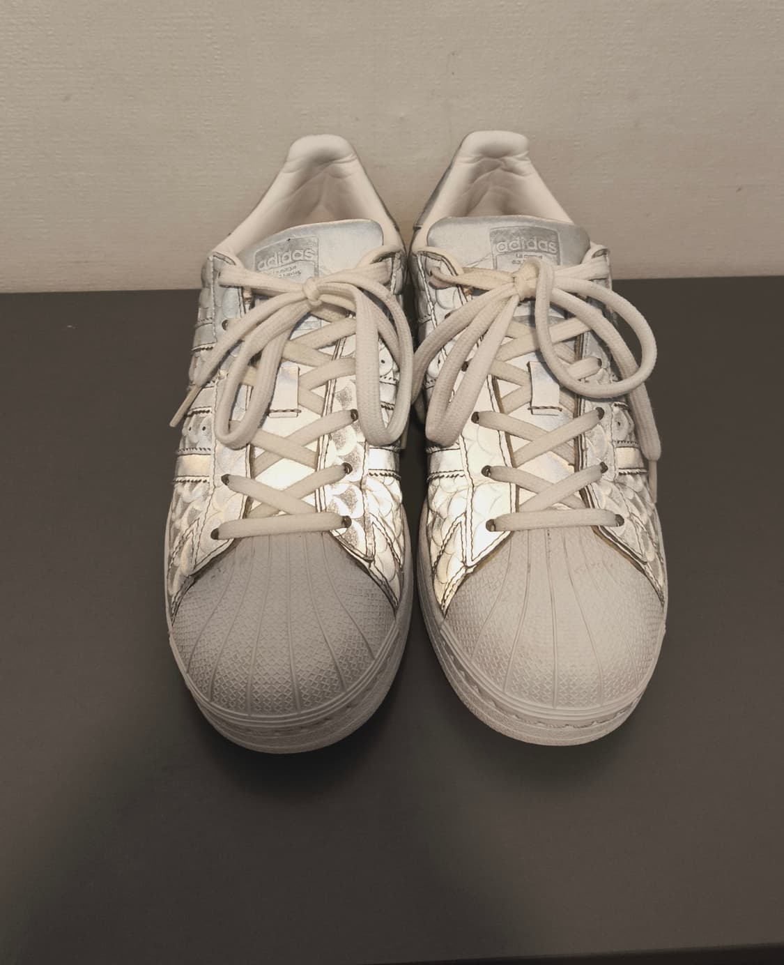 225mm 아디다스 슈퍼스타 메탈릭 리플렉티브 스니커즈 상품이미지3