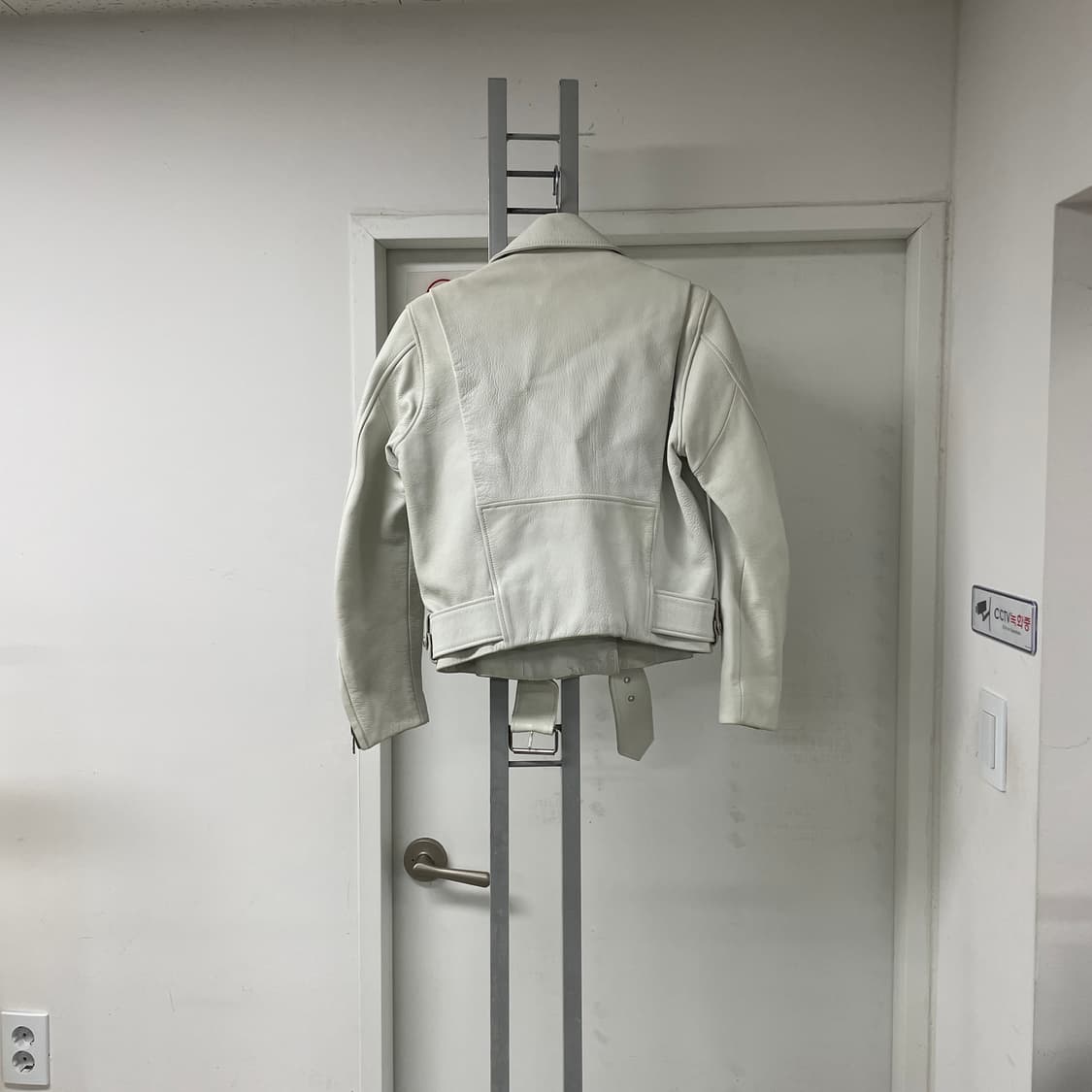 아크네스튜디오 화이트 라이더 자켓 36(W)  상품이미지6