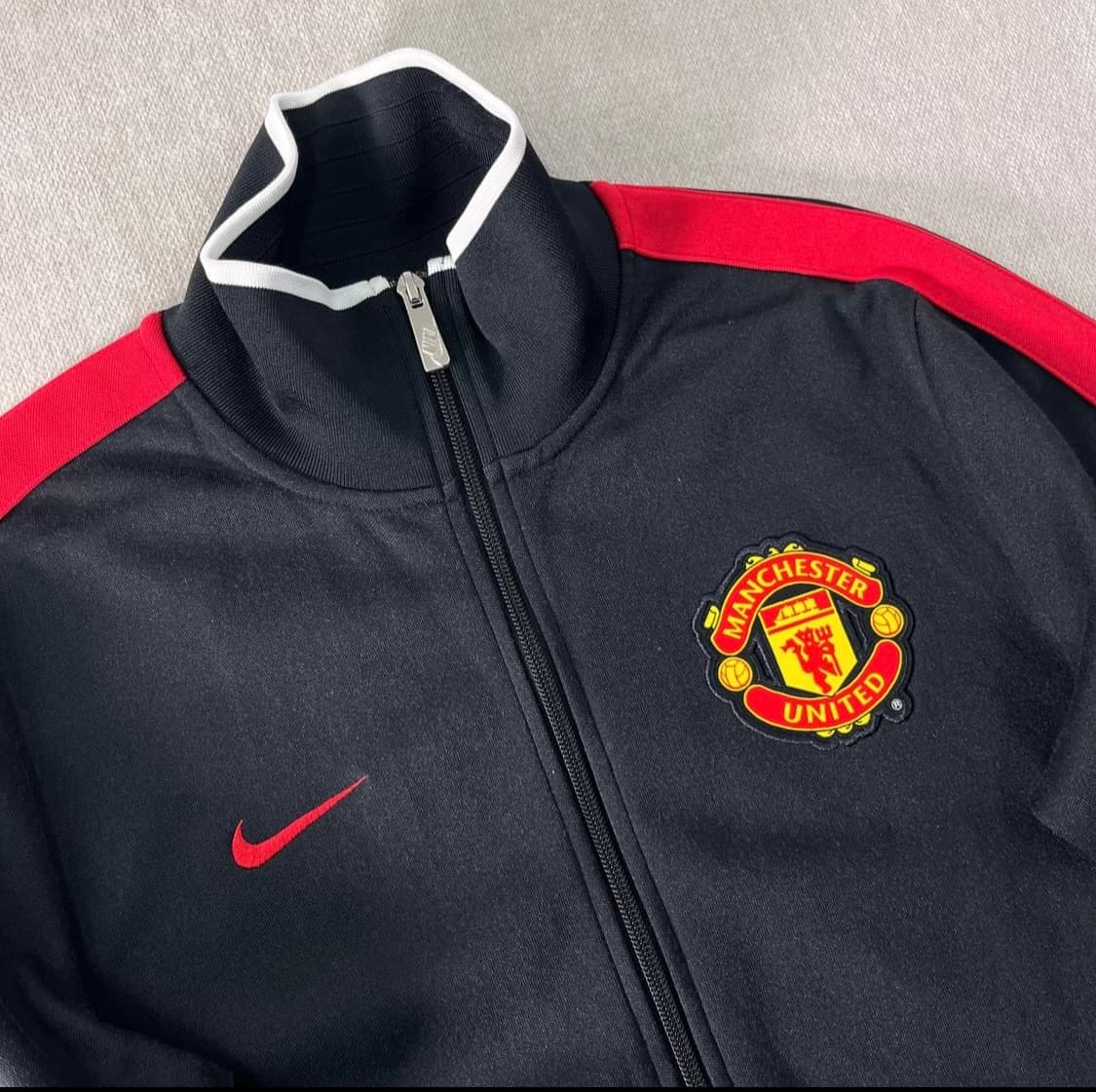 나이키 맨유 검빨 트랙탑 져지  상품이미지2
