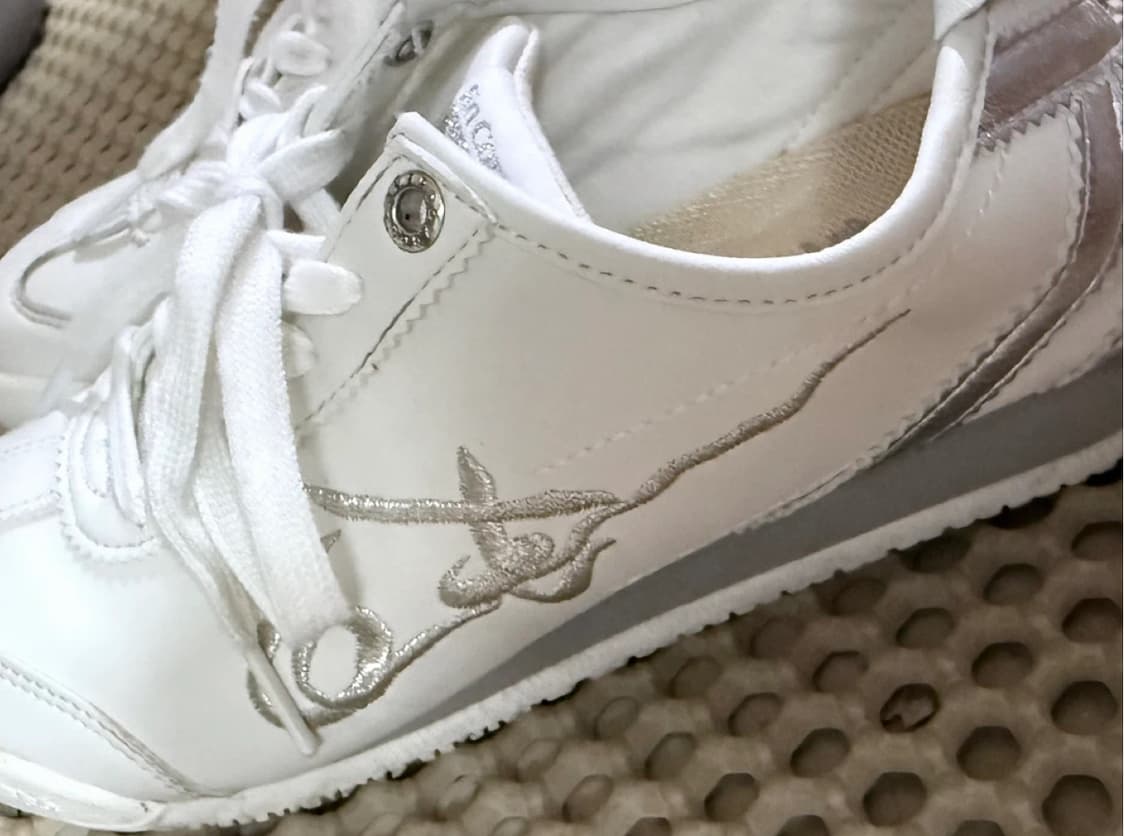 언코리 클래식 스노우 실버 230 (착용 3회) 상품이미지2