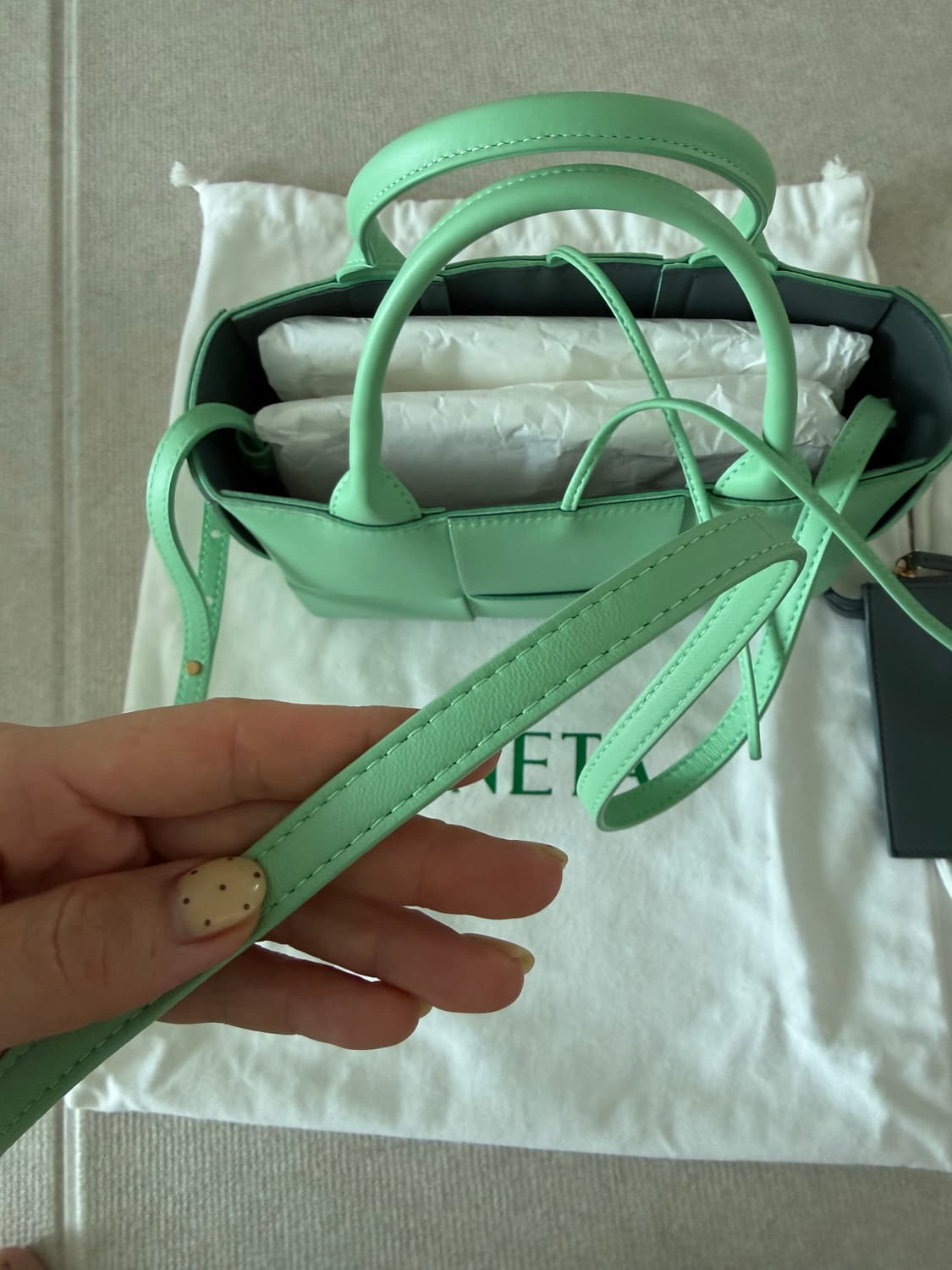 보테가베네타 미니 아르코 토트백 상품이미지10