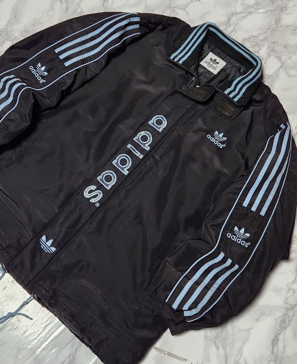 아디다스 스카이블루x블랙 앞 뒤 빅로고 올드스쿨 바람막이 점퍼 자켓 상품이미지5