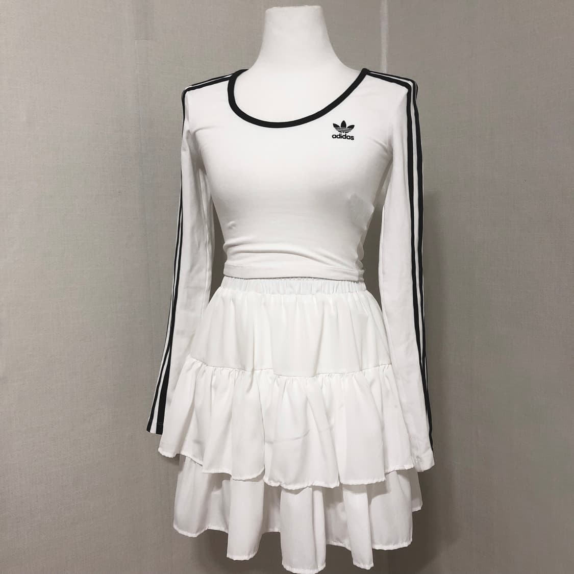 아디다스 흰검 유넥 탑 XS 상품이미지1