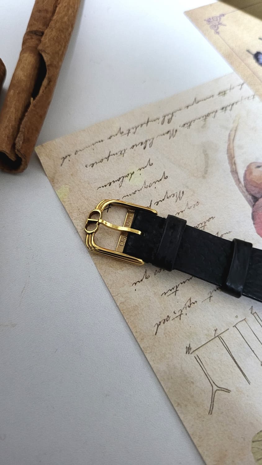 정품 크리스찬디올 블랙문 골드 쿼츠시계[정품 박스포함] 상품이미지10