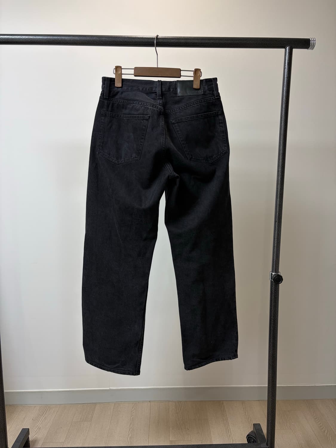 (31) Sunflower 선플라워 루즈핏 흑청 데님팬츠  상품이미지2