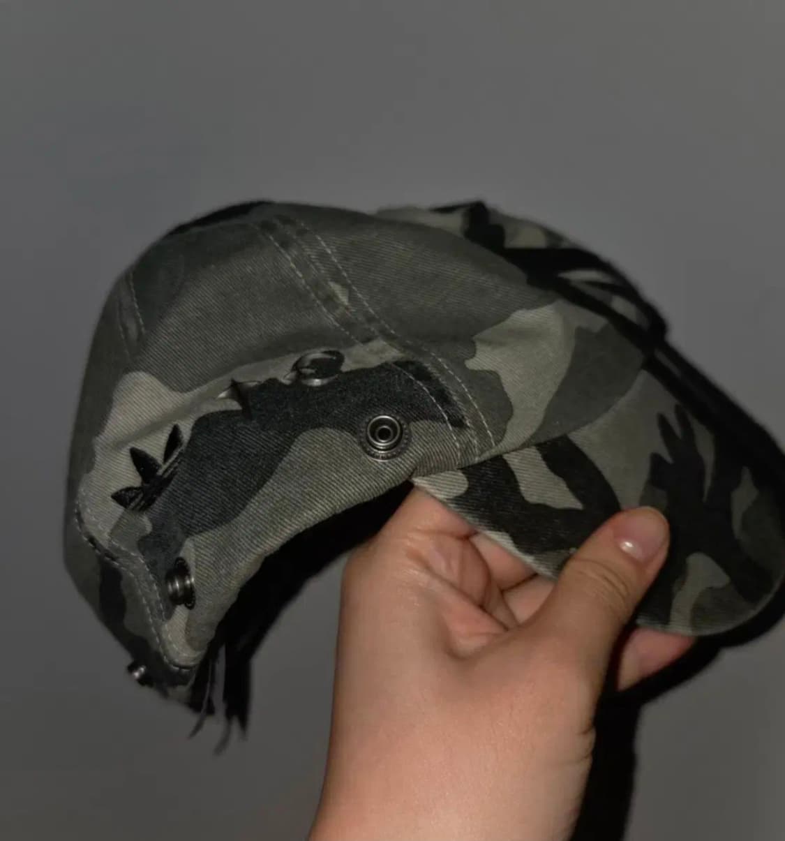 떠그클럽 x 아디다스 카모 모자팝니다 상품이미지4