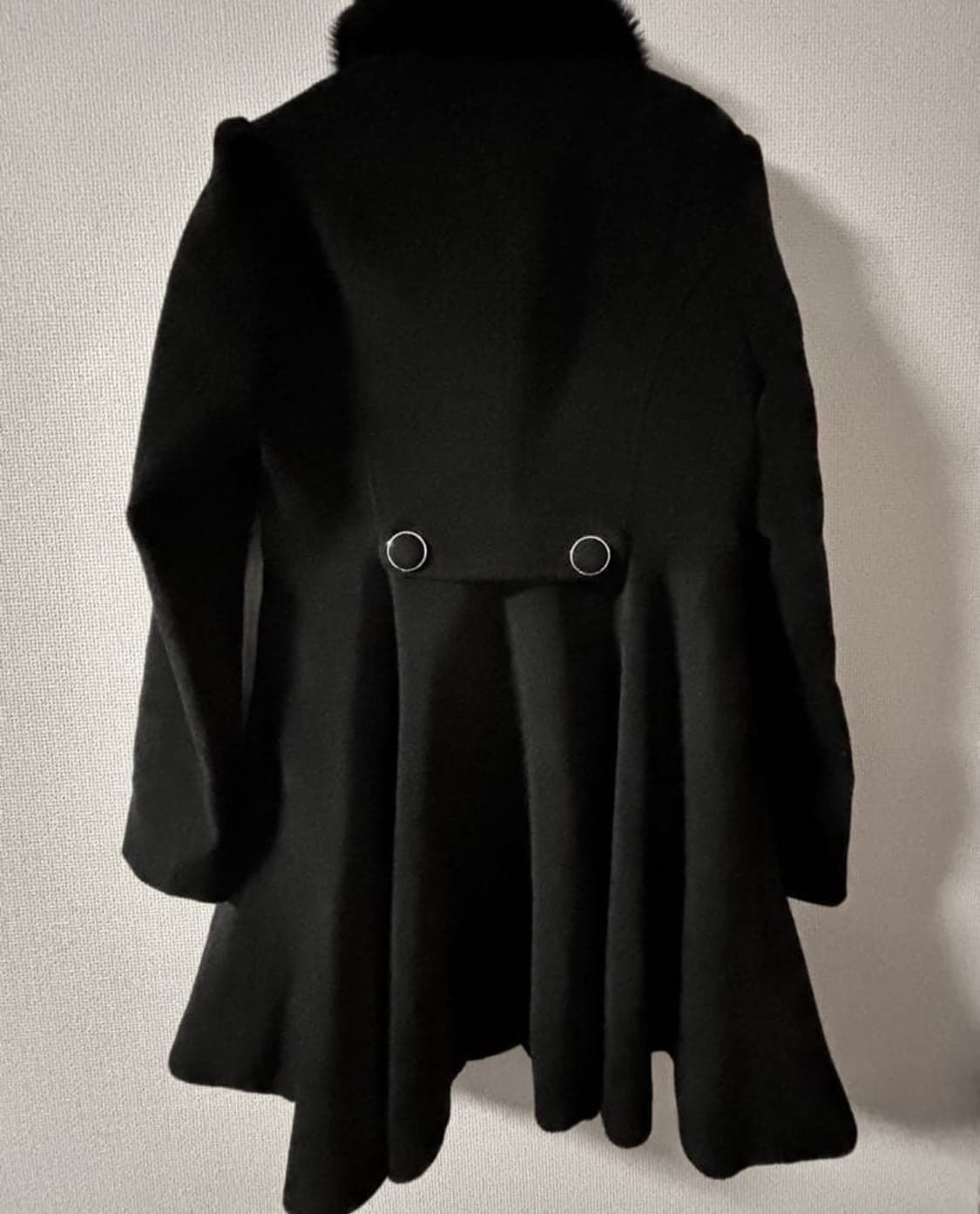 세실맥비 블랙 퍼카라코트 a라인 오네갸루 쿠로갸루 m사이즈 상품이미지2