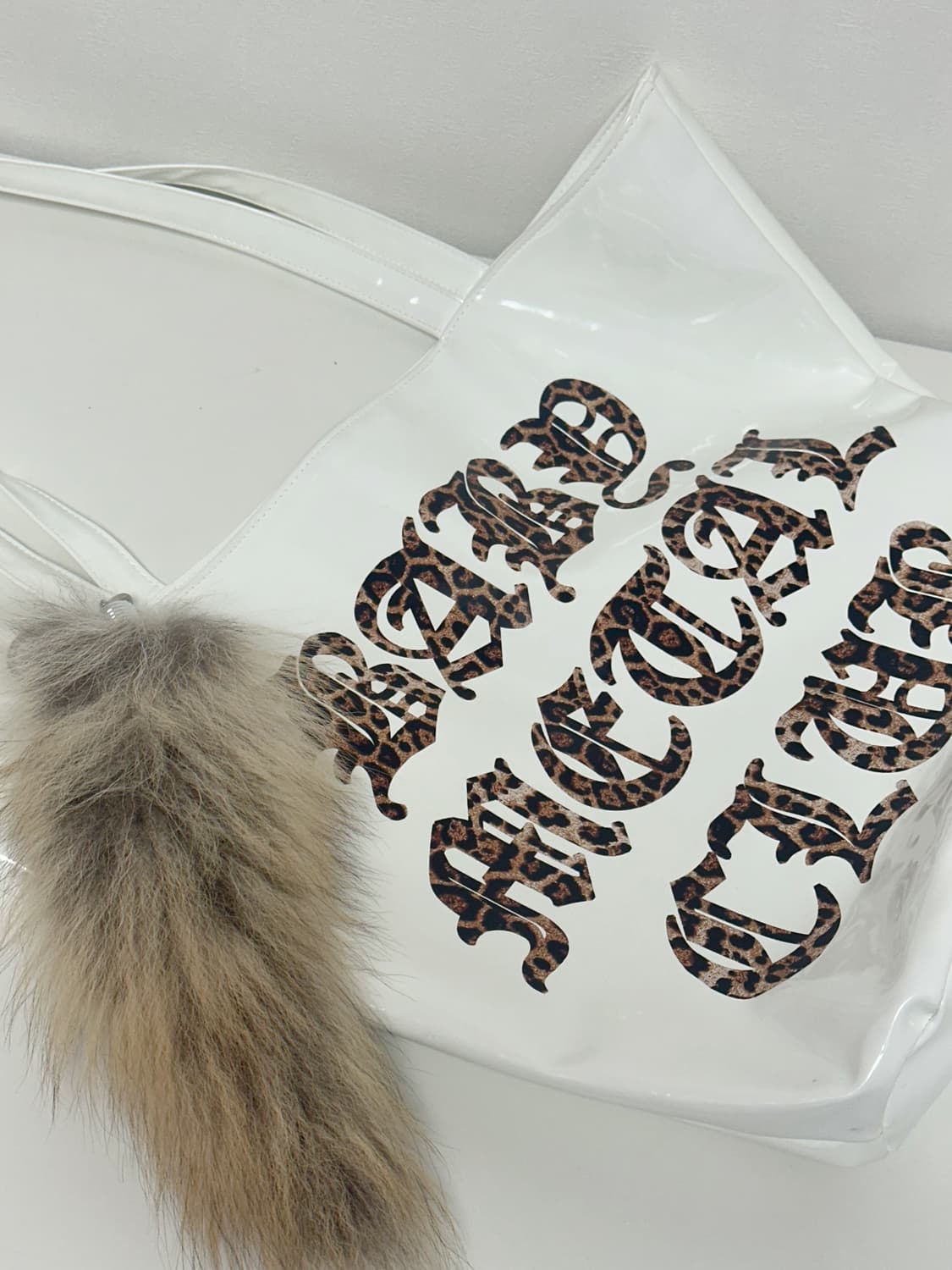 베이비메탈클럽 에나멜 백 화이트 상품이미지3