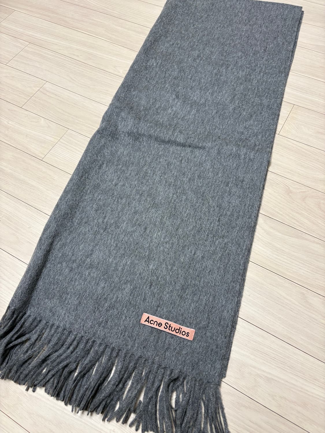 [새상품급] 아크네 스튜디오 오버사이즈 머플러 그레이 멜란지 상품이미지5