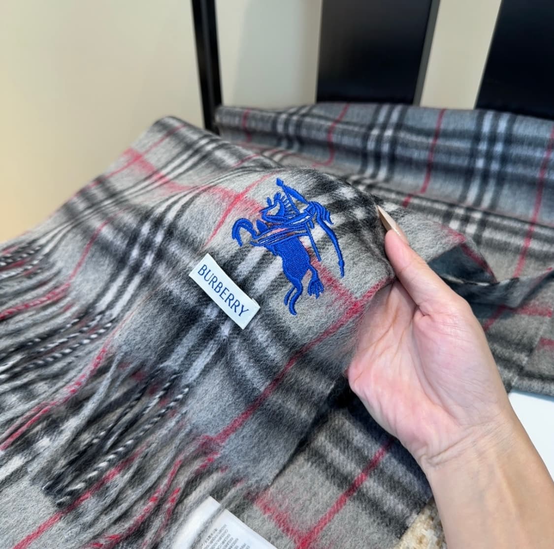 버버리 양면 머플러 램스울 100% 추동 단품
 상품이미지4