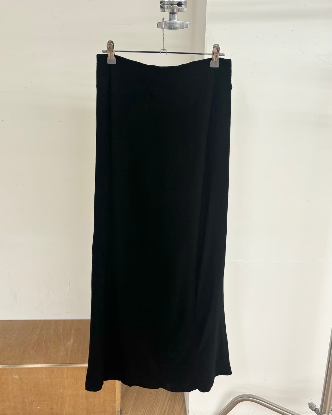 엠엠식스 블랙 롱 스커트 상품이미지1