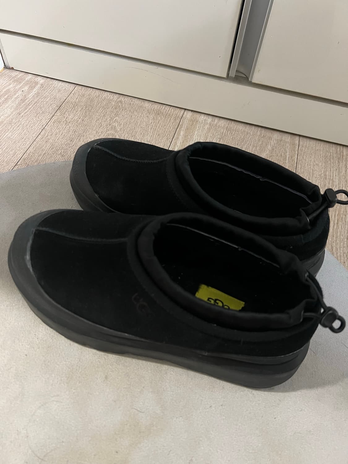 UGG 어그 블랙 타스만 웨더하이브리드 270 상품이미지1