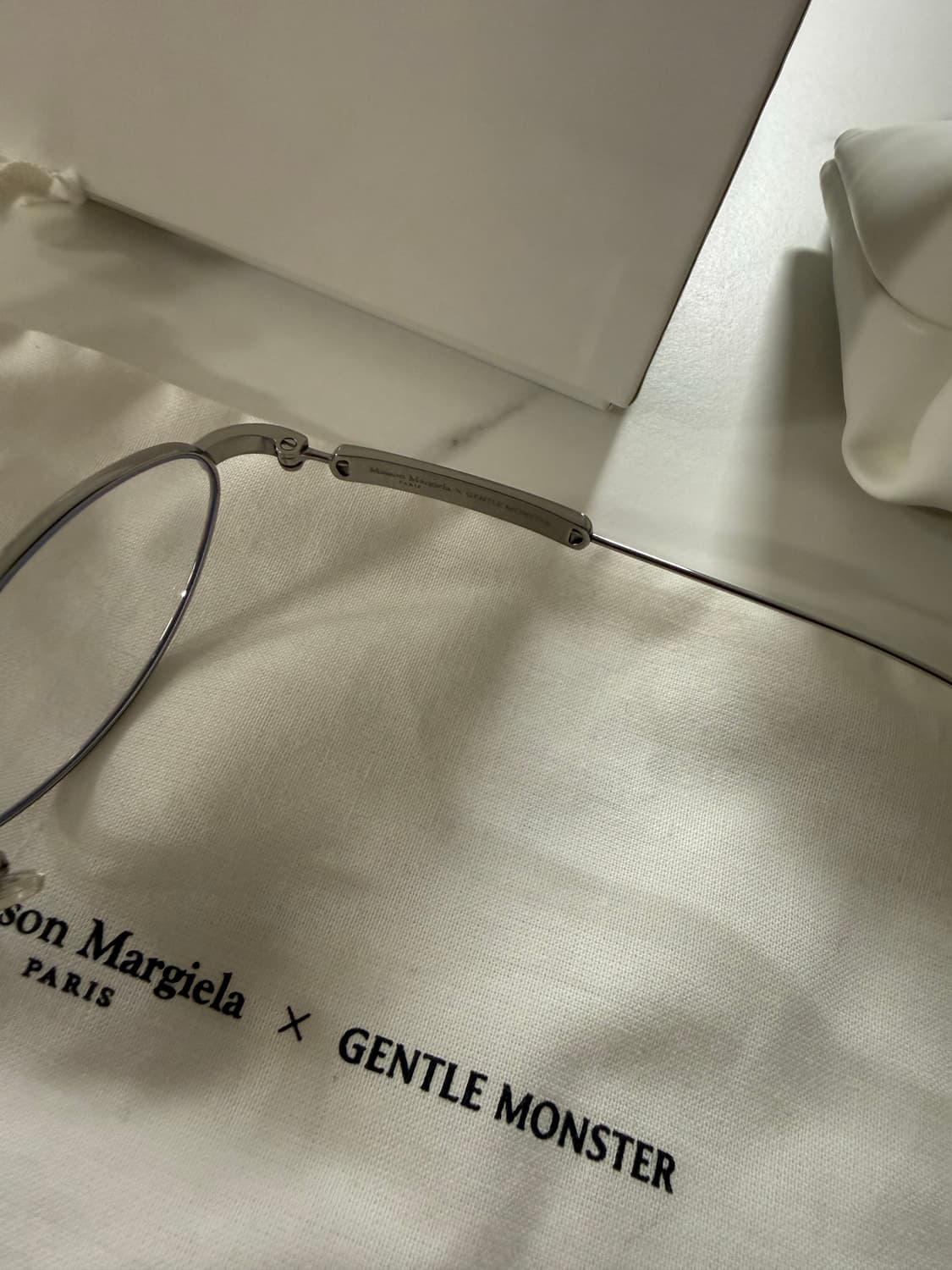 젠틀몬스터 x 메종 마르지엘라 MM216 실버 클리어 상품이미지6