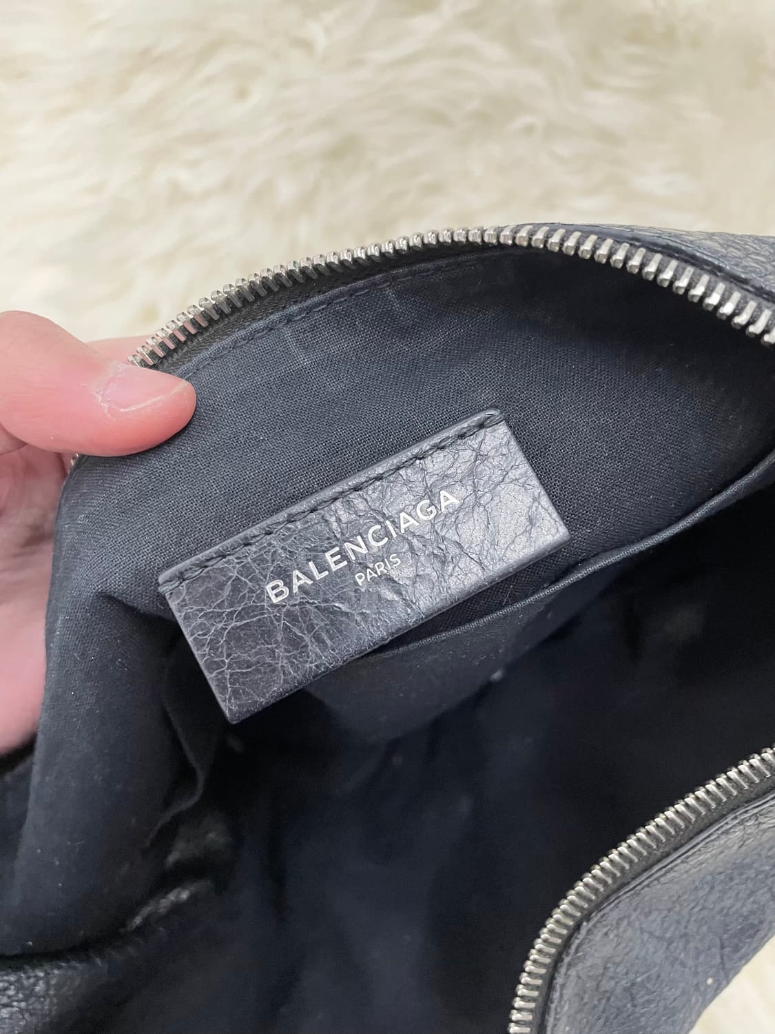 발렌시아가 시티 모터 클러치 백 상품이미지8