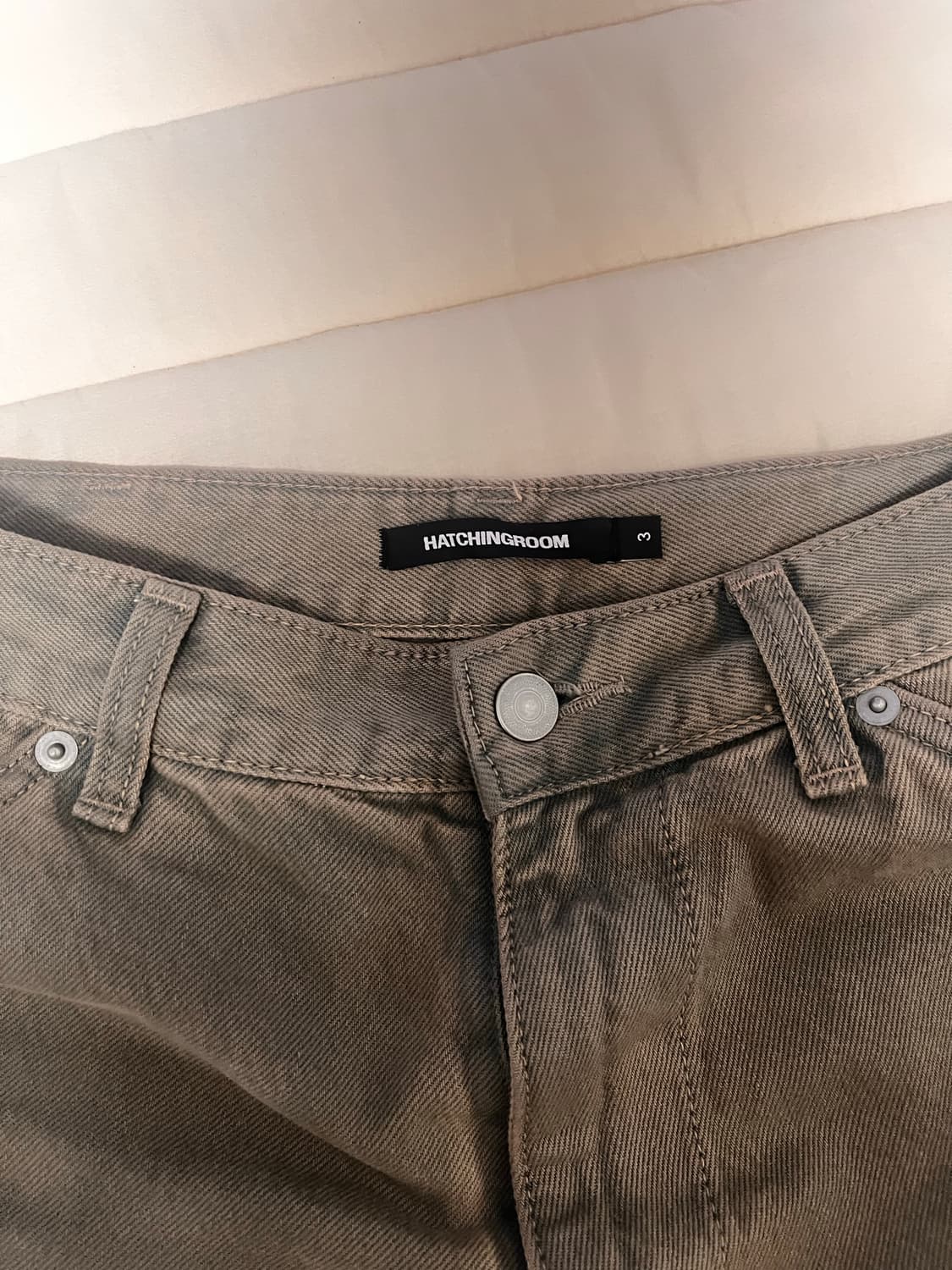 해칭룸 Wide Curve Jeans Olive 상품이미지4