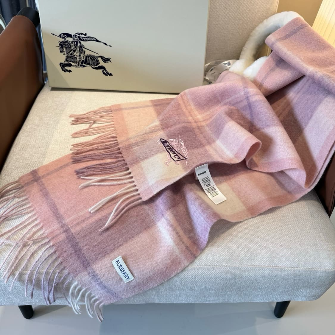 버버리 리버서블 스카프 100% 램스울
 상품이미지5