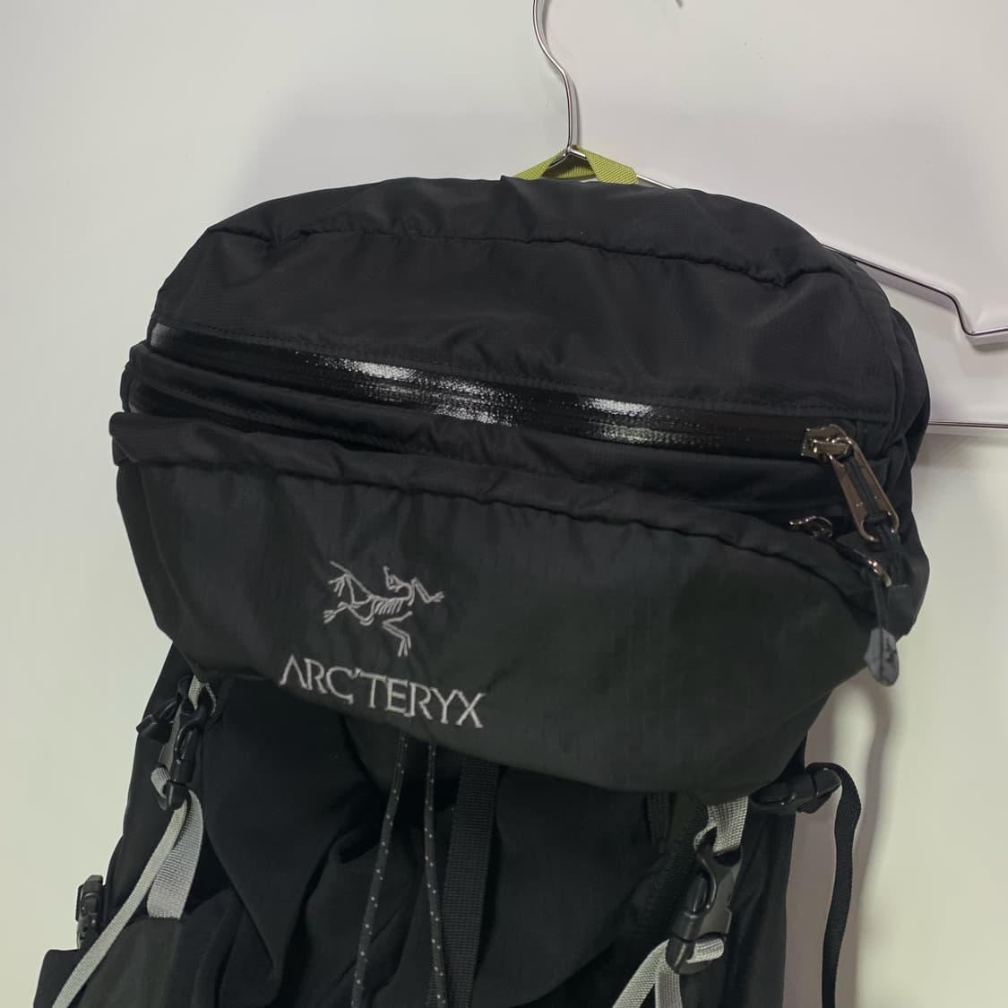 아크테릭스 엑시오스 블랙 가방 상품이미지2