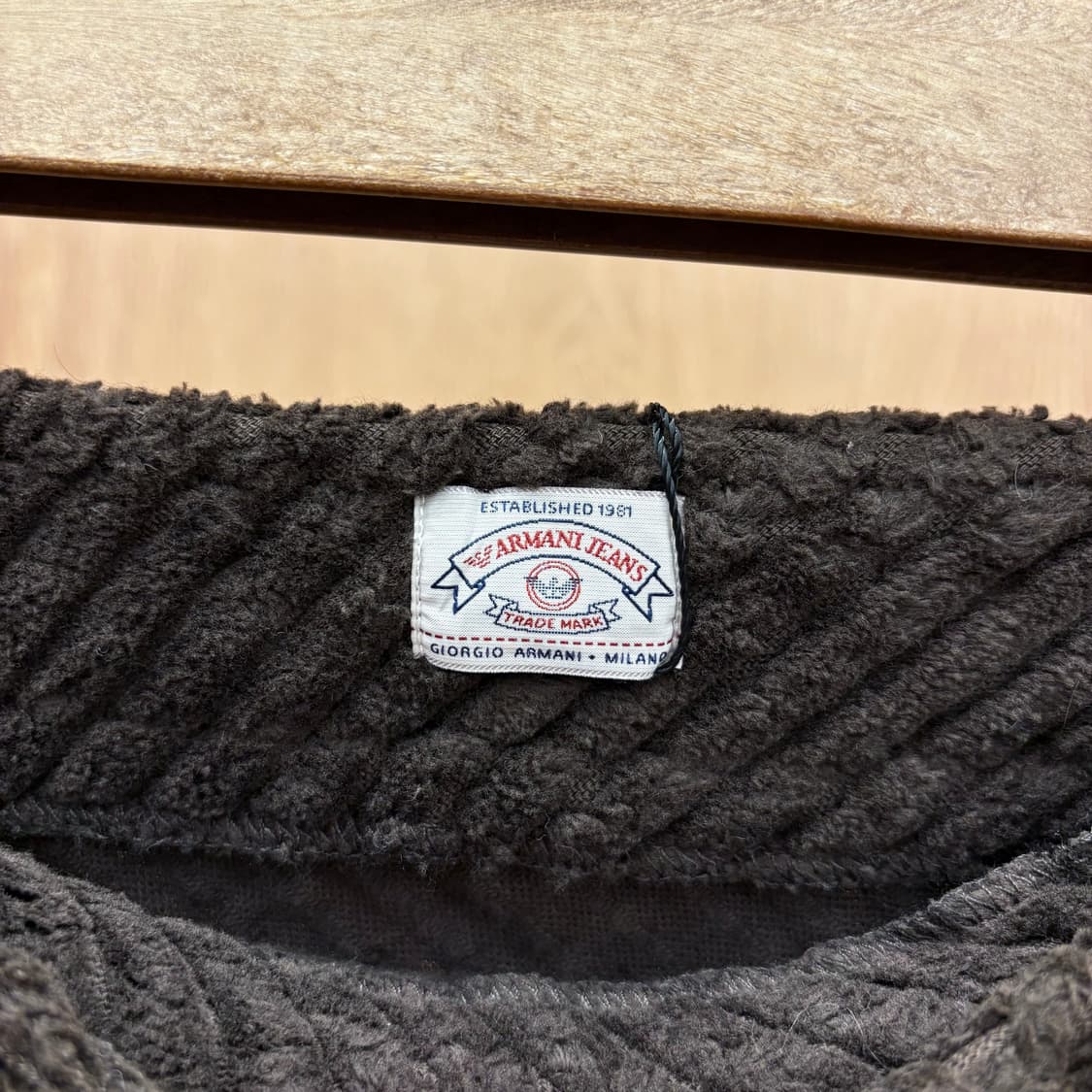 아르마니 진스 미니 스커트 코듀로이 사선 텍스처 패턴 지퍼 디테일 브라운 상품이미지7