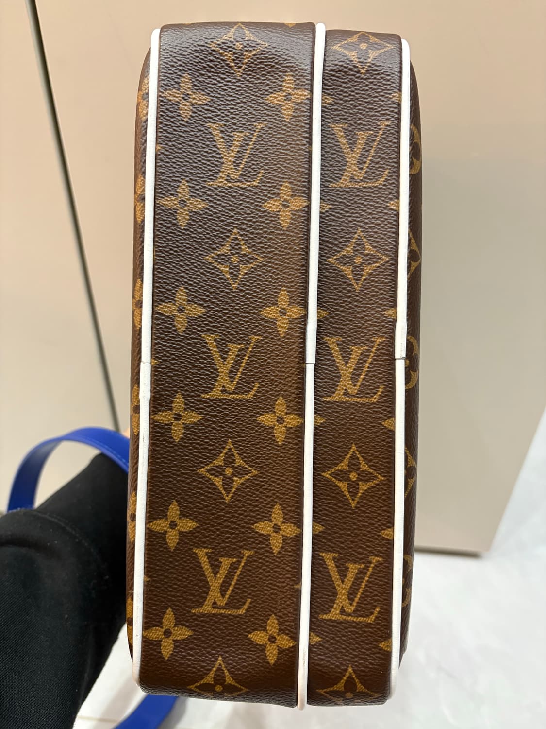 루이비통 x NBA 닐 메신저백 상품이미지4