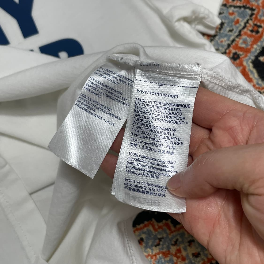 타미힐피거 스펠로고 화이트 반팔티셔츠 남성M 상품이미지6