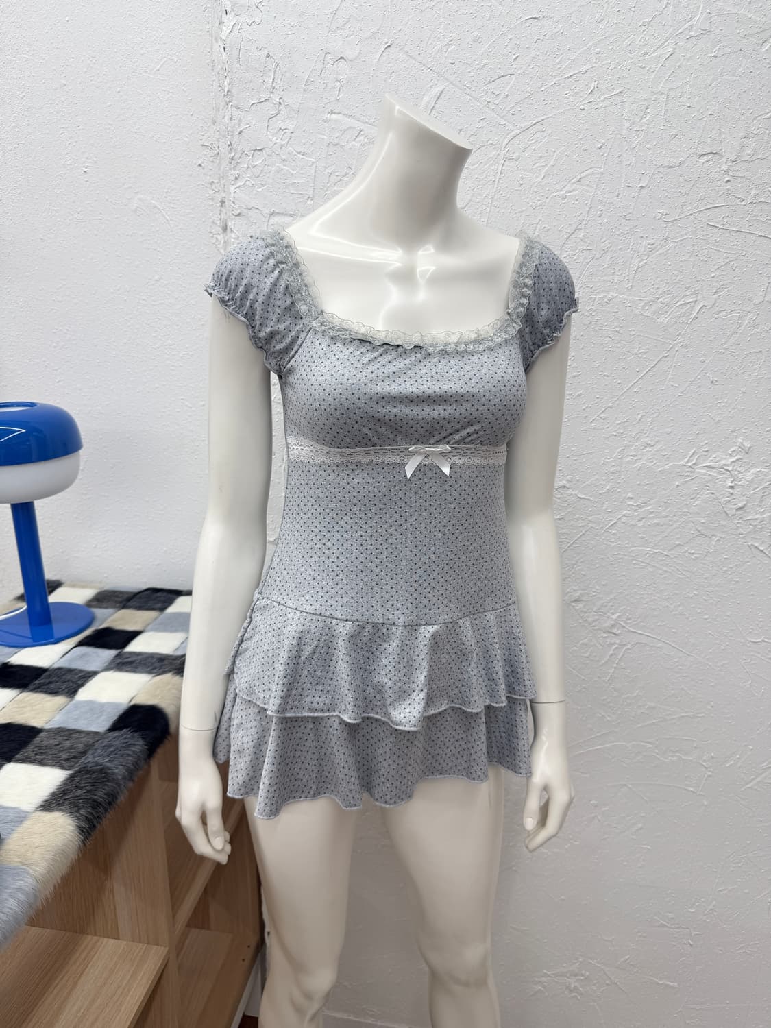 빈티지 그레이 레이스 도트 프릴 블라우스 상품이미지1