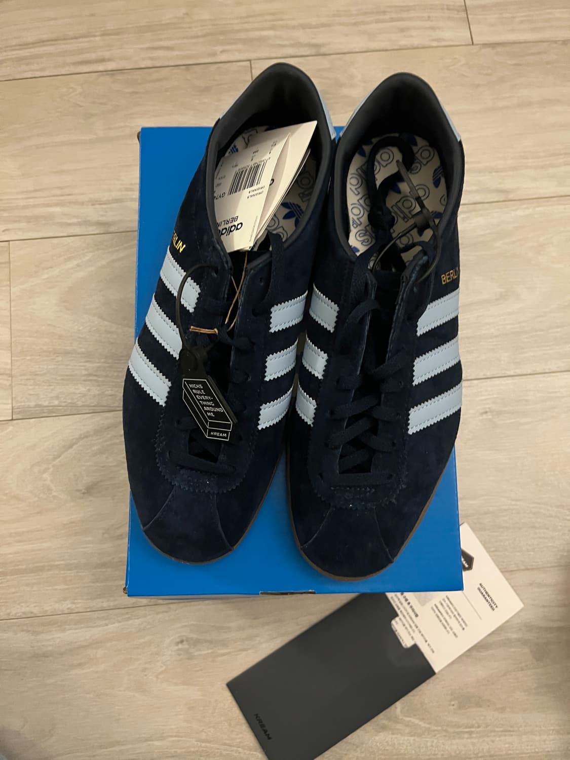 [새상품] 아디다스 베를린 245 네이비 상품이미지3