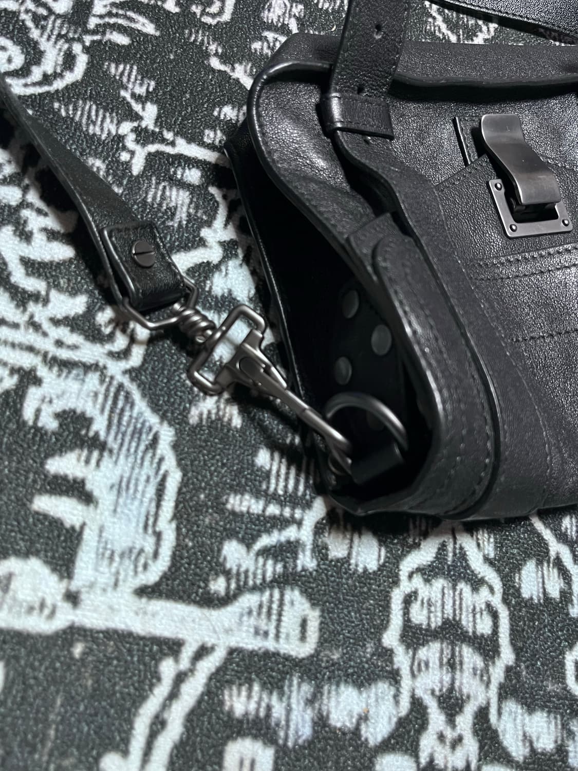 정품카드보유)Proenza Schouler PS1 Tiny 레더 크로스백 상품이미지7