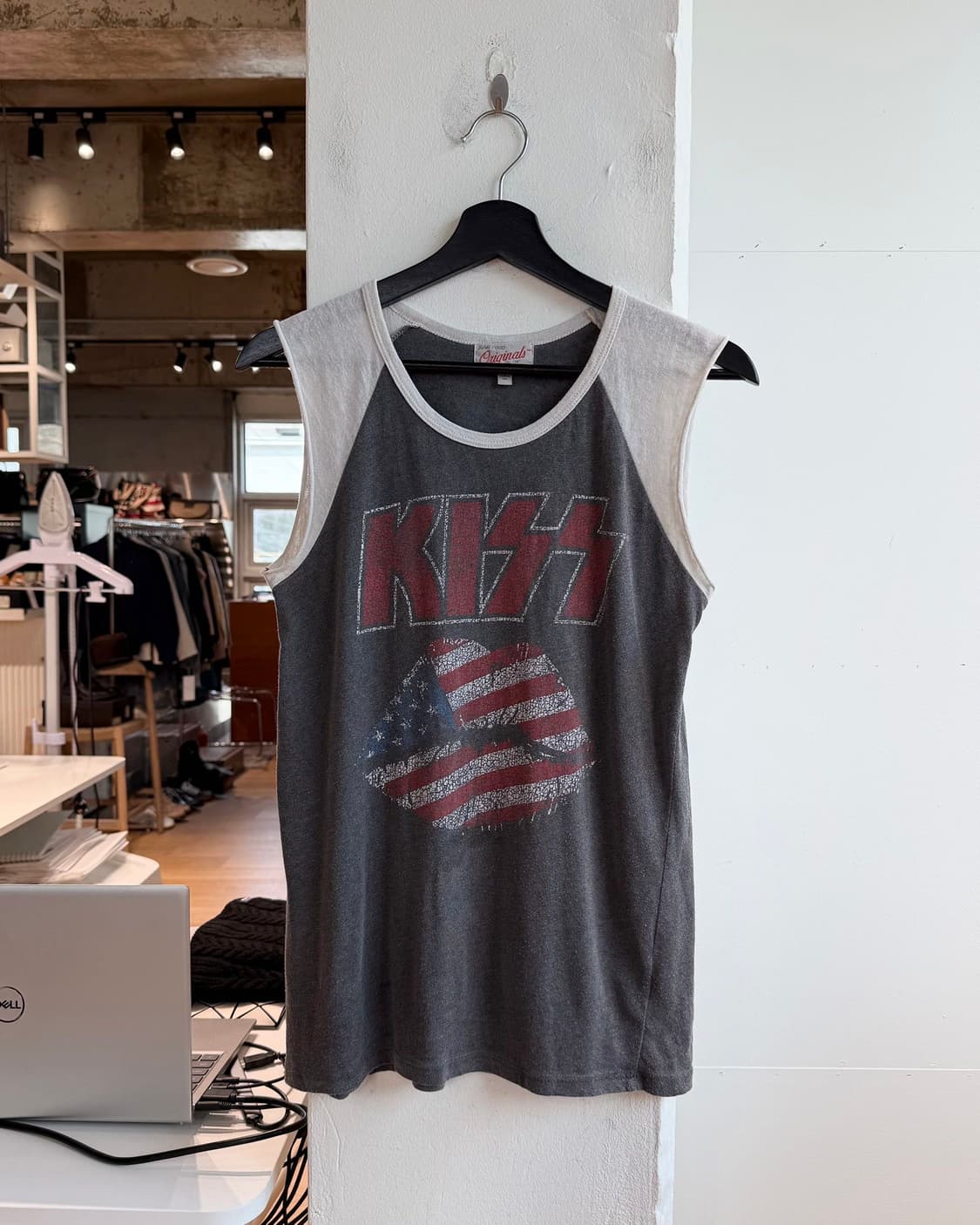 vtg 차콜 키스 프린팅 슬리브리스  상품이미지2