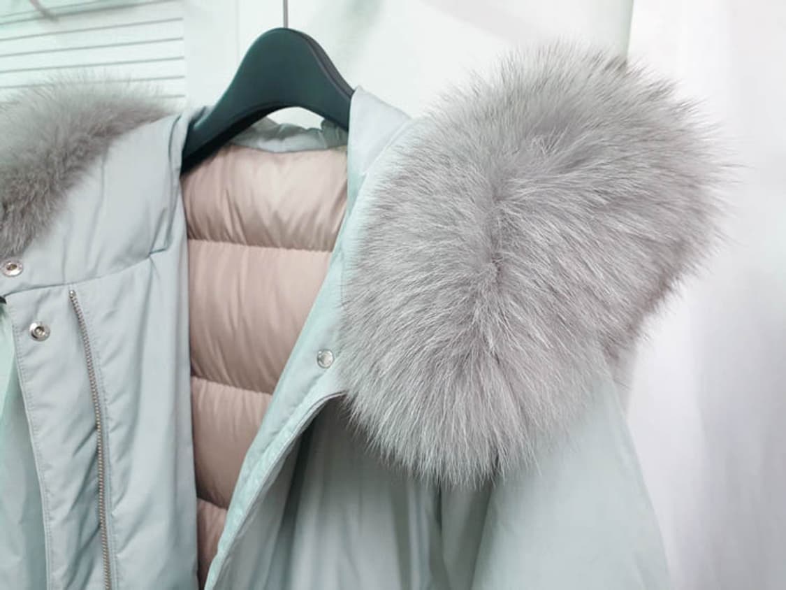 빈폴 레이디스 라이트 그린 A라인 폭스퍼 소피 다운 패딩 상품이미지3