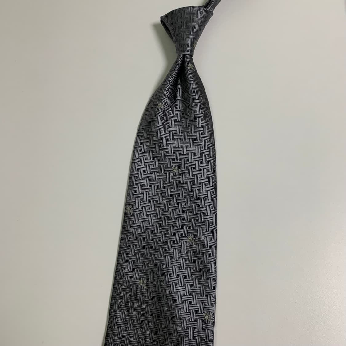 버버리(BURBERRY) 모노그램 명품넥타이 100실크 로고플레이 상품이미지8