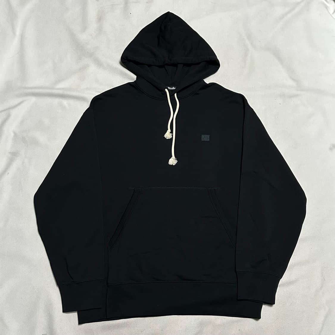L 아크네 스튜디오 페이스 로고 블랙 후드티 상품이미지2