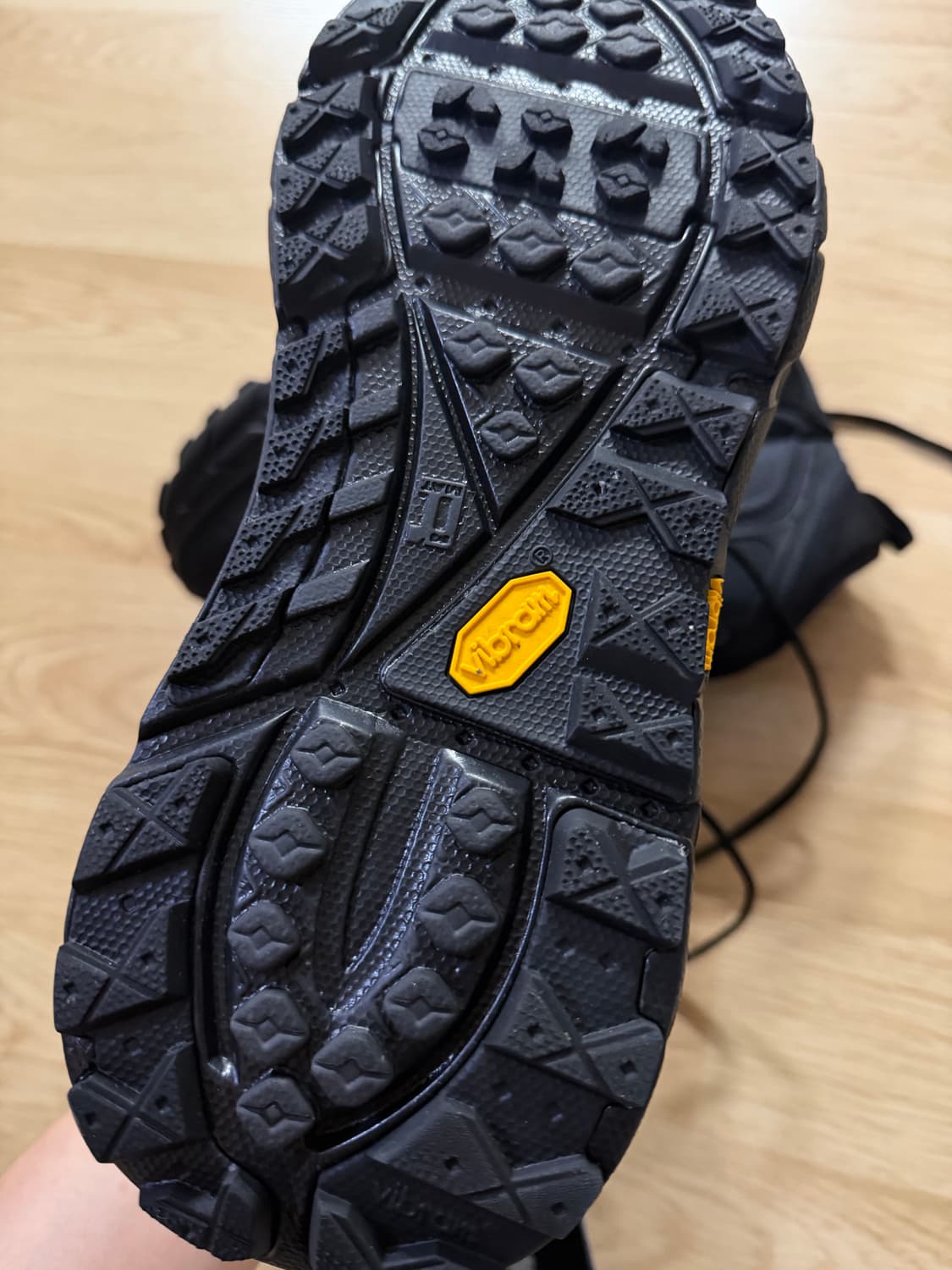 호카오네오네 토르 하이 울트라 블랙 2세대 WP 280 상품이미지2