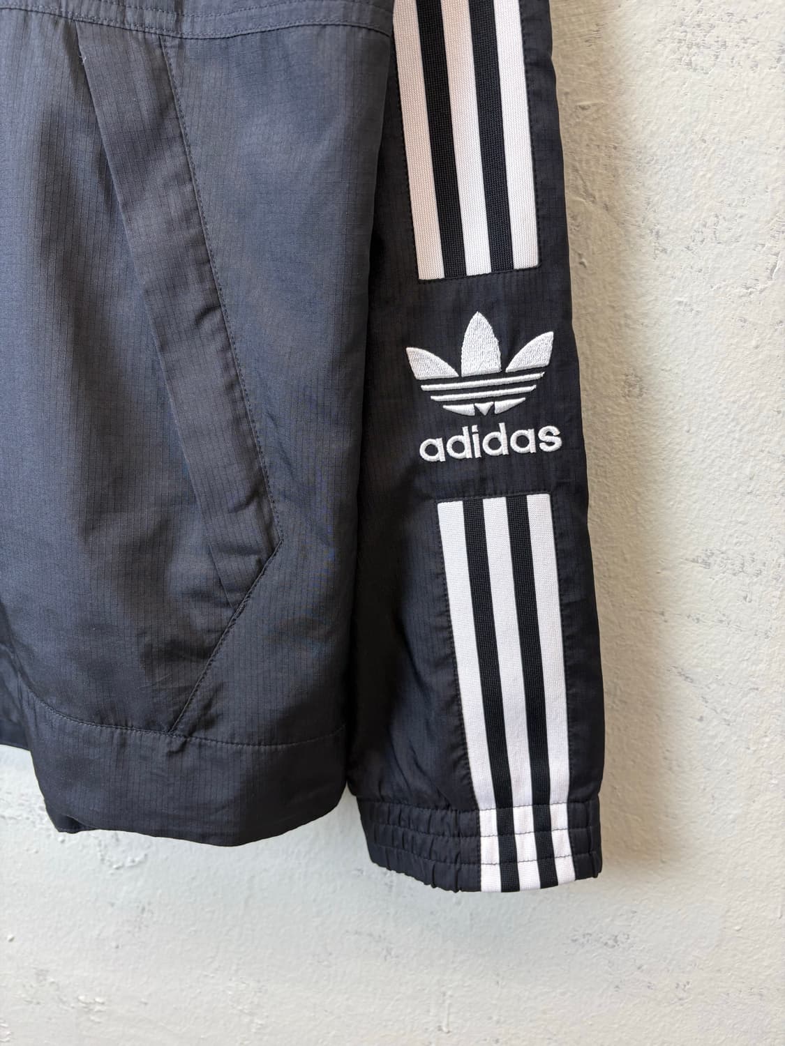 아디다스 락업 윈드브레이커 블랙 바람막이 상품이미지3