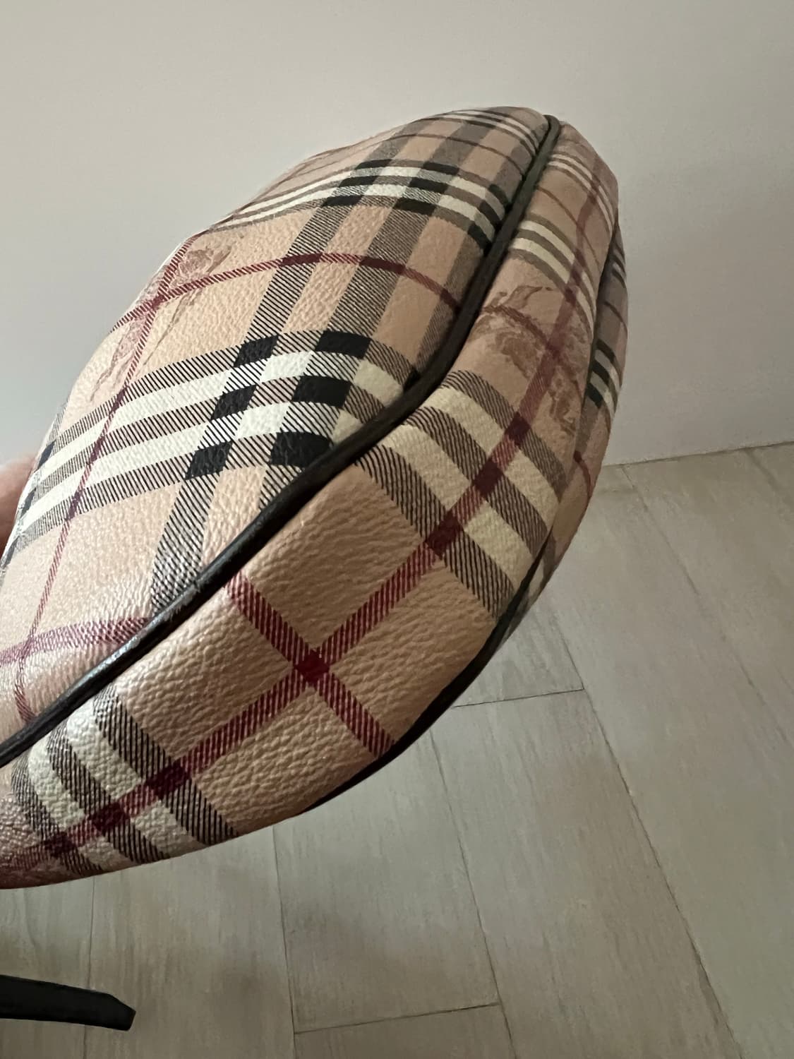 버버리헤이마켓 체크 브루클린 호보백 상품이미지3