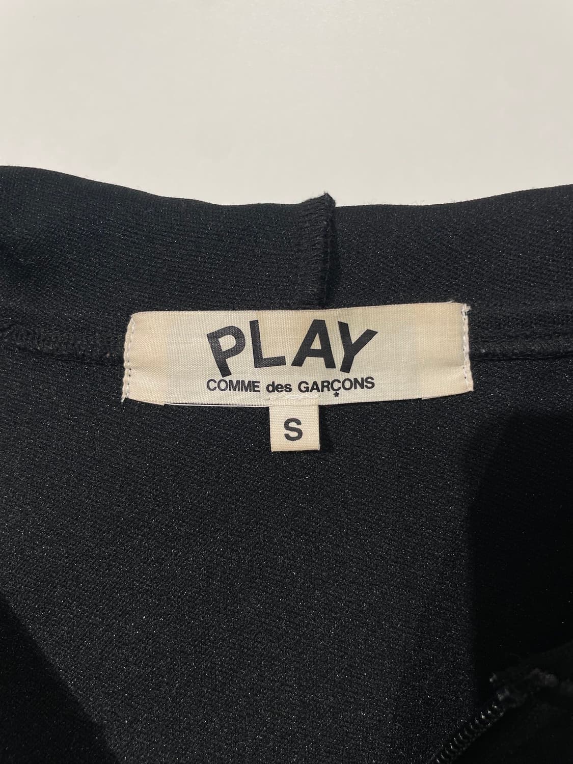 꼼데가르송 플레이 블랙 하트 와펜 폴리에스터 후디 집업 상품이미지7