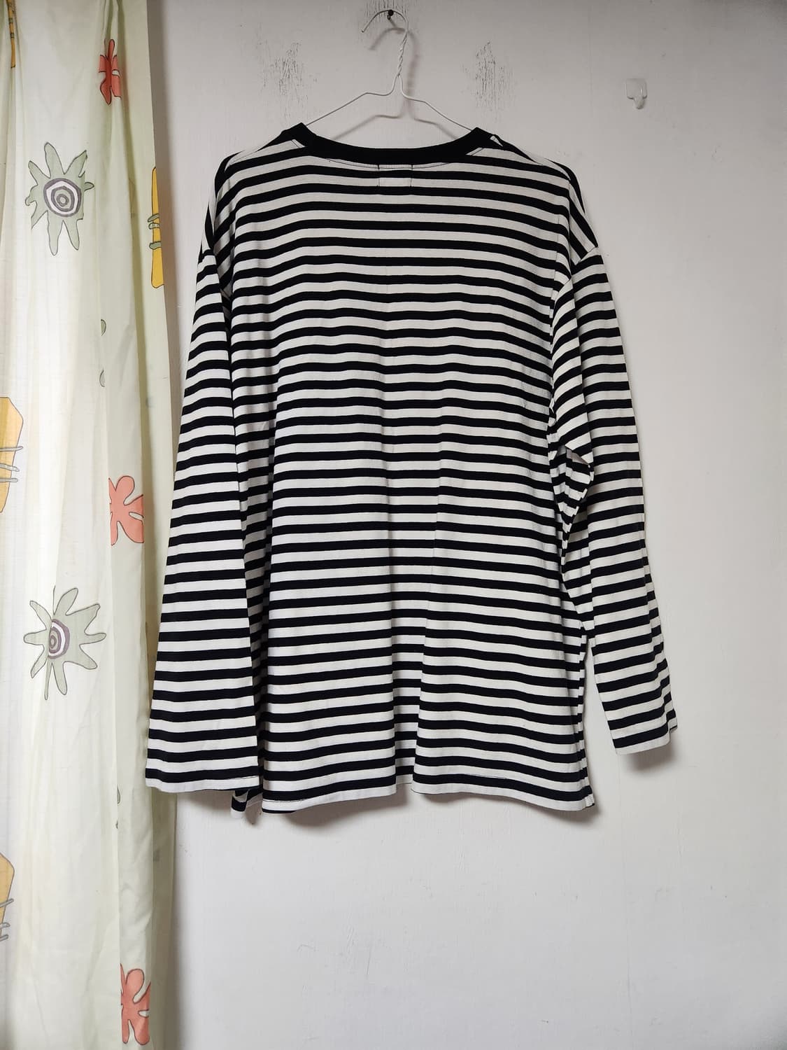 남성 줄무늬 긴팔 티셔츠 블랙/화이트 F(~105) 상품이미지2