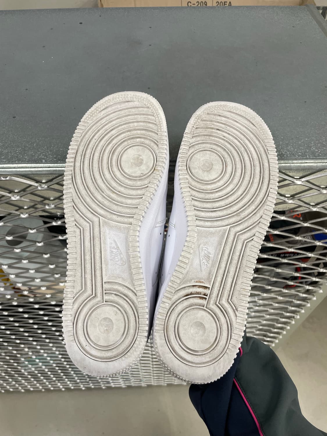 나이키 에어포스 1 화이트 260 상품이미지6