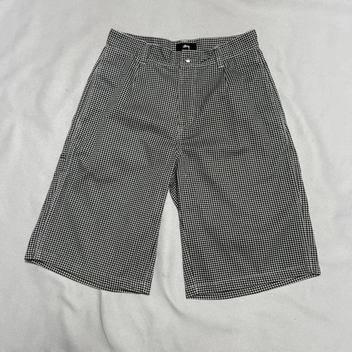 스투시 하운즈투스 패턴 하프팬츠 상품이미지2