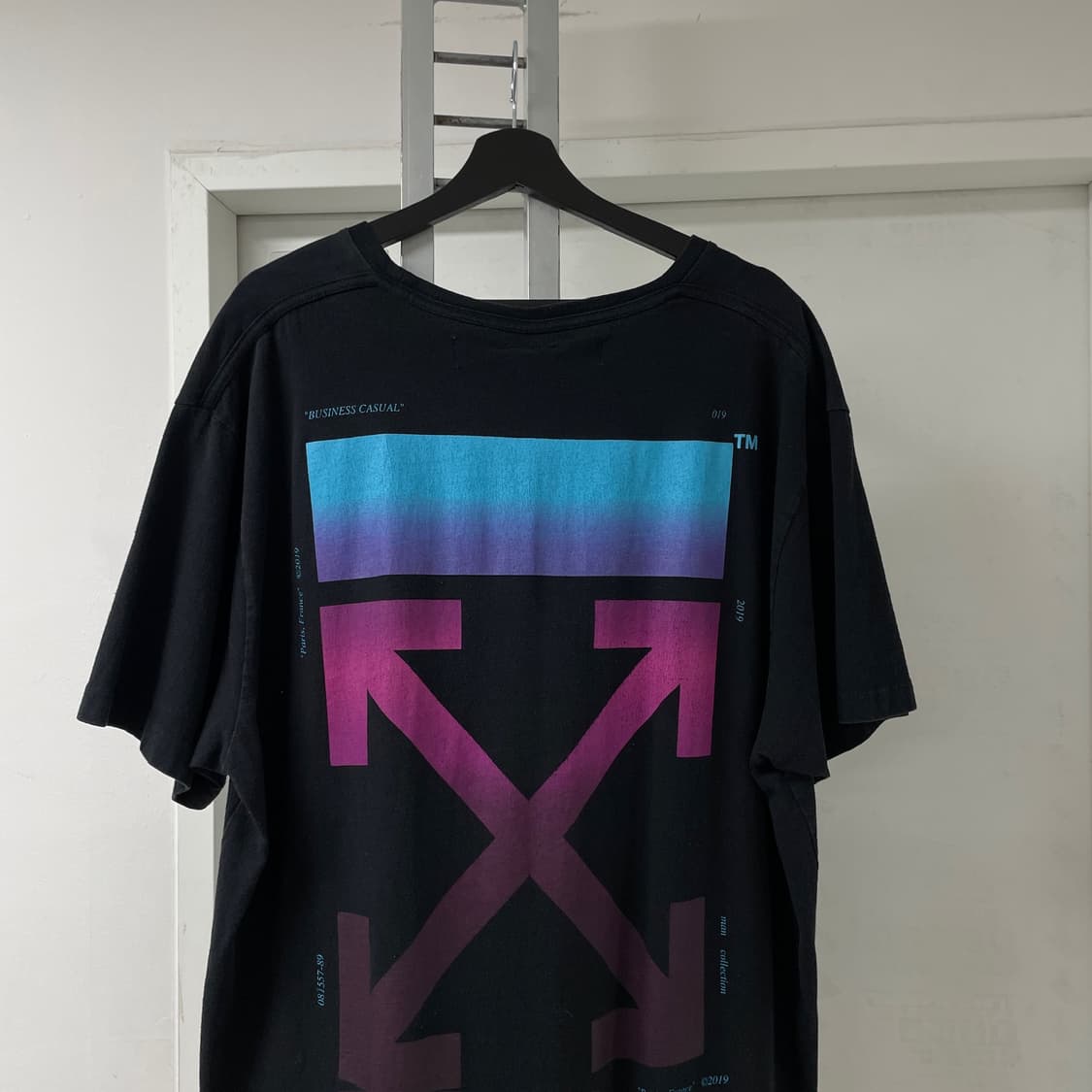 오프화이트 블랙 반팔 티셔츠 M 상품이미지2